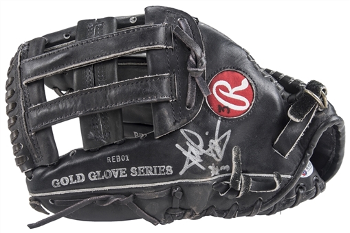 1988 Harold Baines Game Used & Signed Rawlings Fielders Glove (PSA/DNA & Beckett)